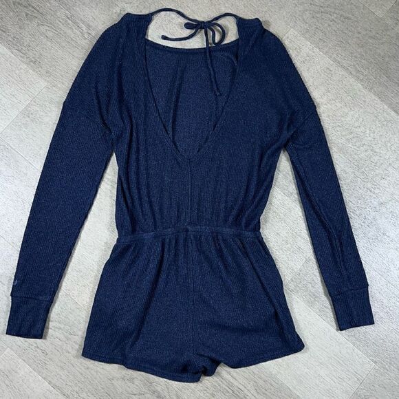 Gilly Hicks for Hollister, Long Sleeve Shorts Romper Outfit in Navy, Women’s XS - Picture 4 of 12